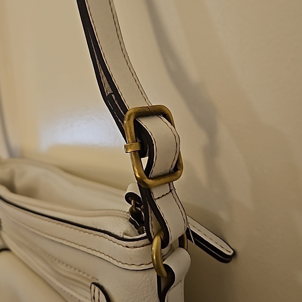 ST. JOHN'S BAY White Laura Faux Leather Crossbody Bag - Picture 5 of 14